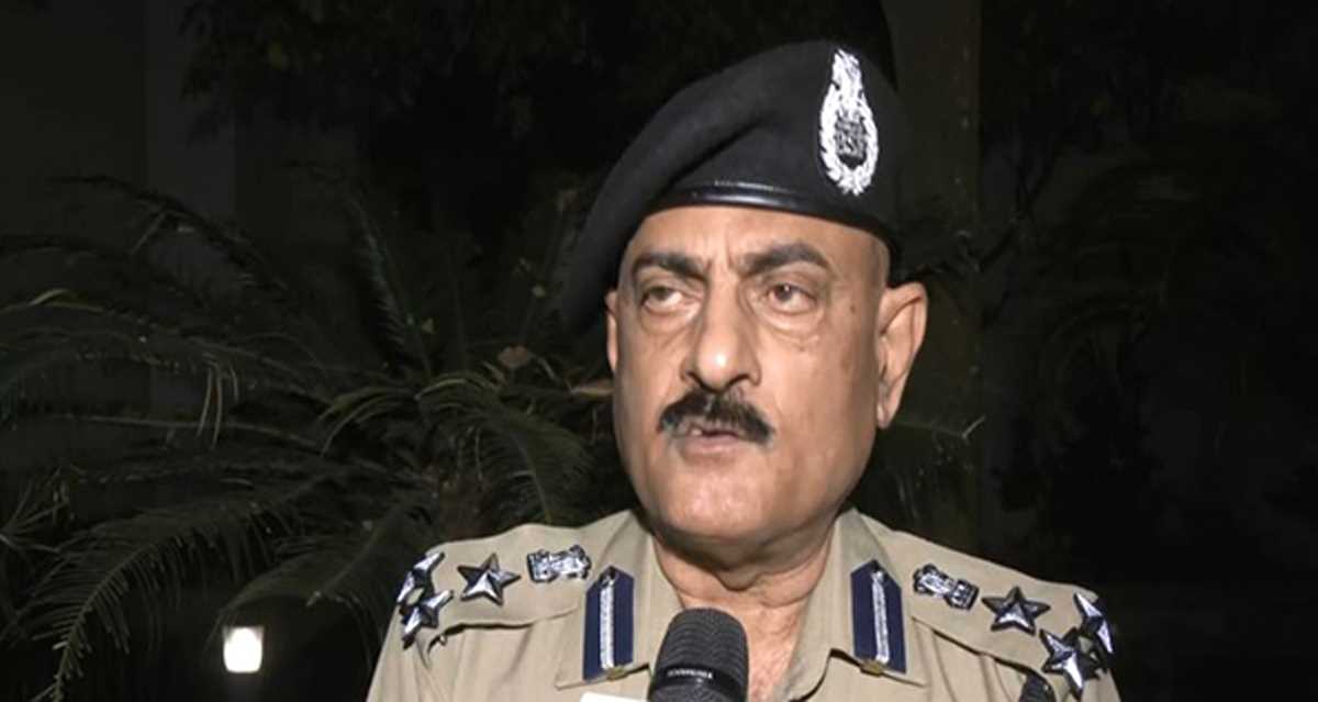 मुर्शिदाबाद हिंसा के दौरान दंगाइयों ने पत्थर और जलती हुई बोतलों से किया था जवानों पर हमला : नीलोत्पल कुमार पांडे